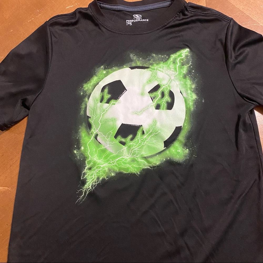Boys soccer shirt size 10/12